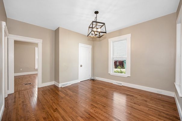 Empty room, Interior, Pendant Lights, Wood Texture Flooring