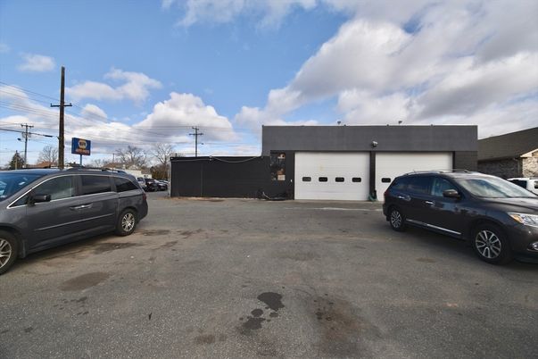 Detached Garage, Exterior
