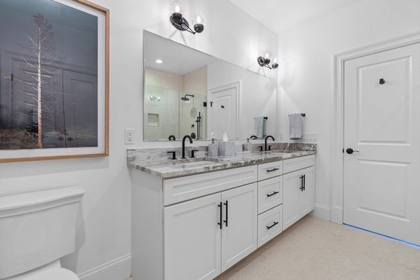 Bathroom, Dual Sink Vanities, Interior