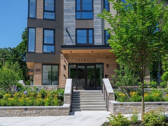 Exterior, Facade, Rowhouse