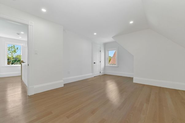 Empty room, Interior, Recessed Lighting, Wood Texture Flooring