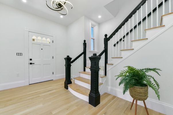Interior, Pendant Lights, Recessed Lighting, Wood Texture Flooring