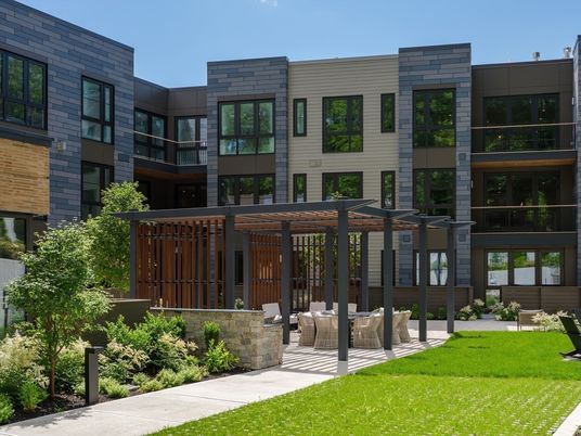 Exterior, Facade, Modern