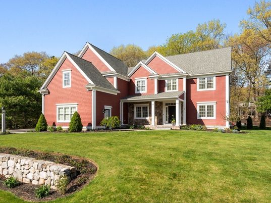 Backyard, Exterior, Facade, Brick Facade, Farmhouse
