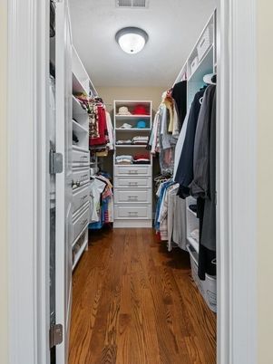 Interior, Walk-in Closets, Wood Texture Flooring