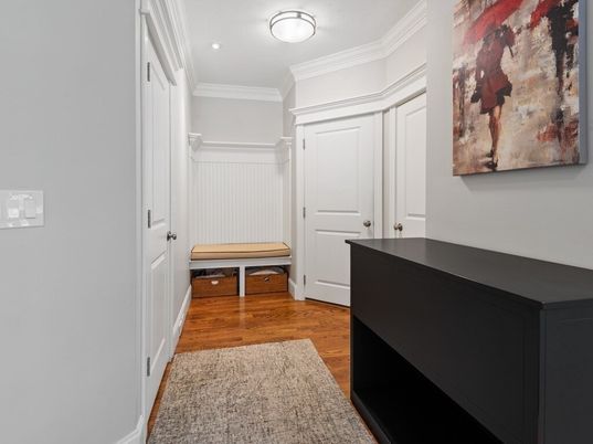 Interior, Recessed Lighting, Wood Texture Flooring