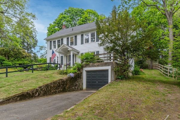Attached, Backyard, Exterior, Facade, Georgian