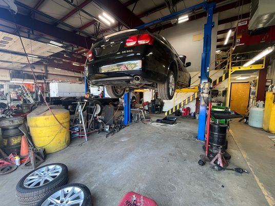 Garage, Interior