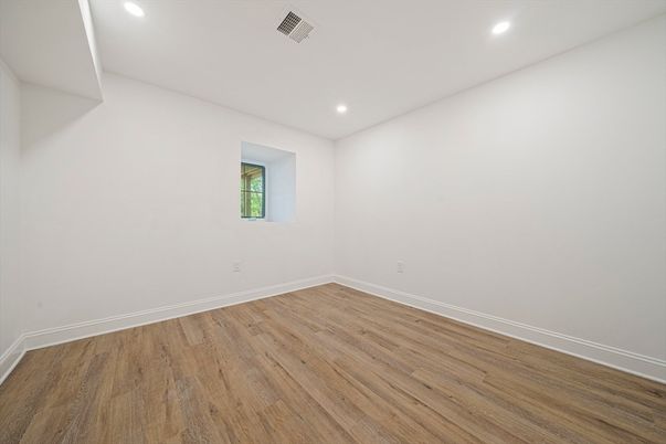 Empty room, Interior, Recessed Lighting, Wood Texture Flooring