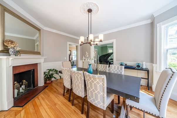 Chandelier, Dining room, Fireplace, Interior, Pendant Lights, Piano, Wood Texture Flooring