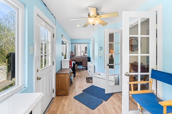 Interior, Recessed Lighting, Wood Texture Flooring