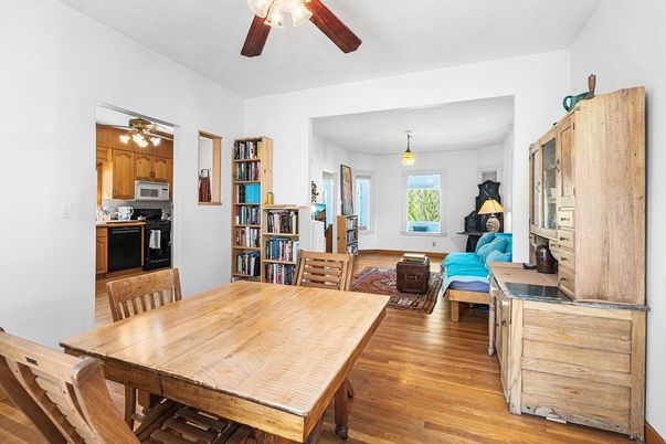 Dining room, Interior, Kitchen, Pendant Lights, Wood Texture Flooring