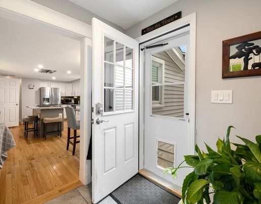 Dining room, Interior, Kitchen, Recessed Lighting, Stainless Steel Appliances, Wood Texture Flooring