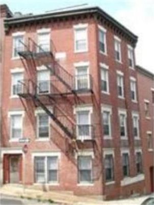 Exterior, Facade, Brick Facade, Rowhouse