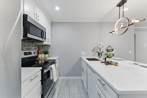 Interior, Kitchen, Pendant Lights, Recessed Lighting
