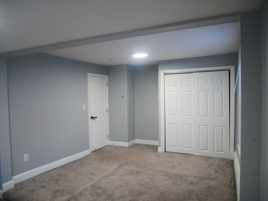 Empty room, Interior, Recessed Lighting