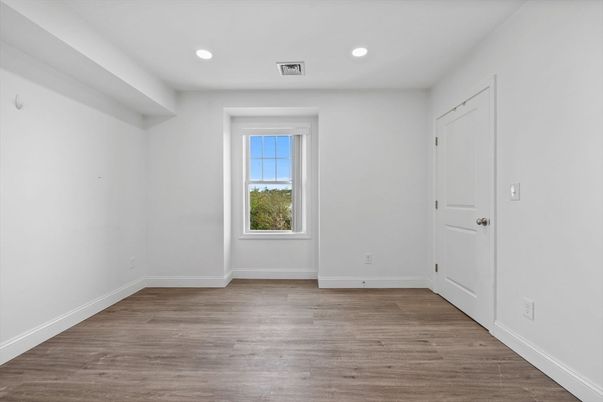 Empty room, Interior, Recessed Lighting, Wood Texture Flooring