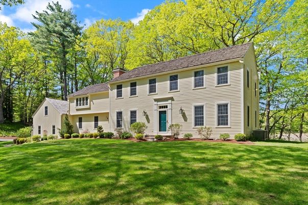 Attached, Backyard, Exterior, Facade, Georgian
