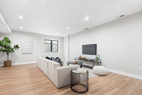 Interior, Living room, Recessed Lighting, Wood Texture Flooring