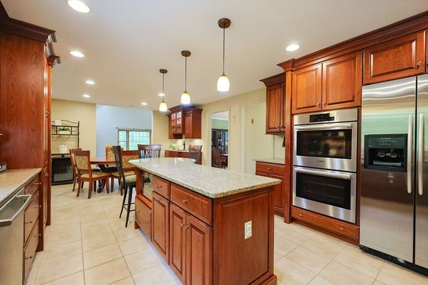 Dining room, Interior, Kitchen, Pendant Lights, Recessed Lighting, Stainless Steel Appliances