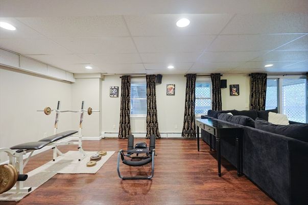 Fitness Equipment, Interior, Recessed Lighting, Wood Texture Flooring