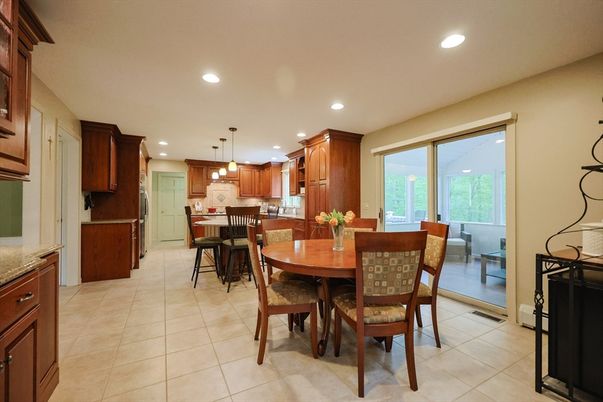 Dining room, Interior, Kitchen, Pendant Lights, Recessed Lighting