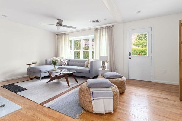 Interior, Living room, Recessed Lighting, Wood Texture Flooring