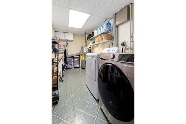 Interior, Washer