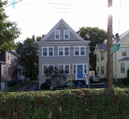 Exterior, Facade, Queen Anne Victorian