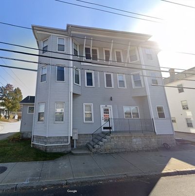 Exterior, Facade, Rowhouse