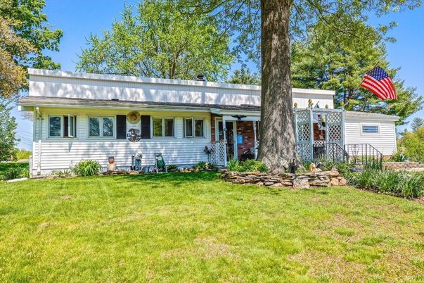 Backyard, Exterior, Facade, Cape Cod