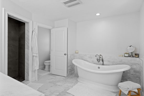 Bathroom, Free Standing Baths, Interior, Marble, Recessed Lighting