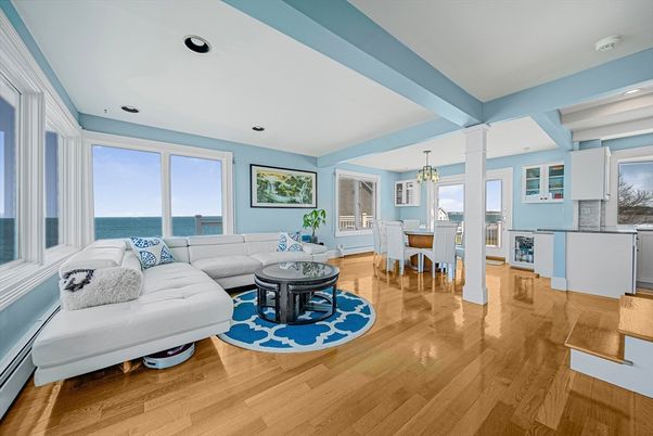 Chandelier, Dining room, Interior, Living room, Recessed Lighting, Water, Wood Texture Flooring