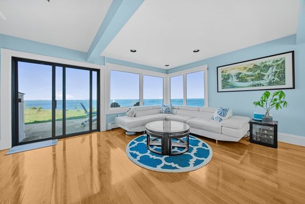 Interior, Living room, Recessed Lighting, Water, Wood Texture Flooring