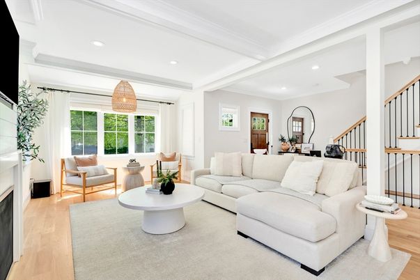 Interior, Living room, Pendant Lights, Recessed Lighting, Wood Texture Flooring