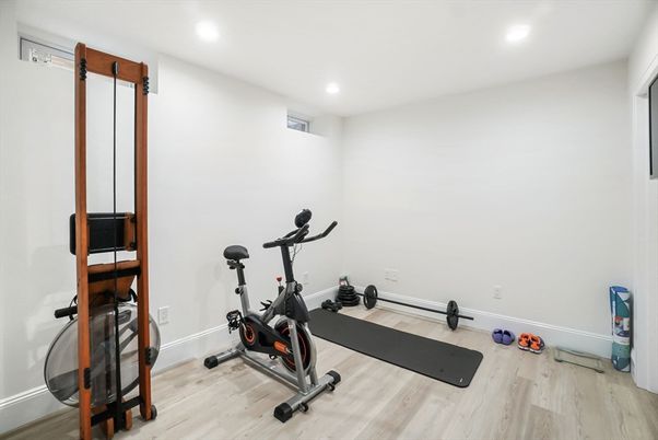 Fitness Equipment, Interior, Recessed Lighting, Wood Texture Flooring