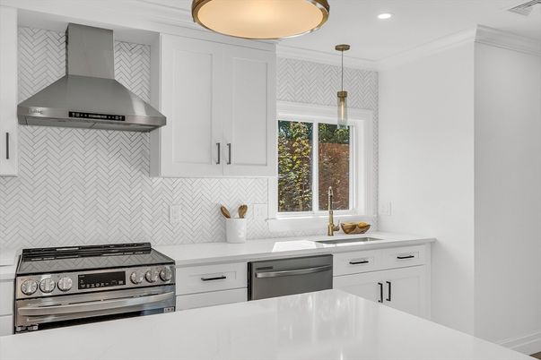 Interior, Kitchen, Pendant Lights, Recessed Lighting, Stainless Steel Appliances