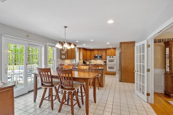 Dining room, Interior, Kitchen, Pendant Lights, Recessed Lighting, Stainless Steel Appliances
