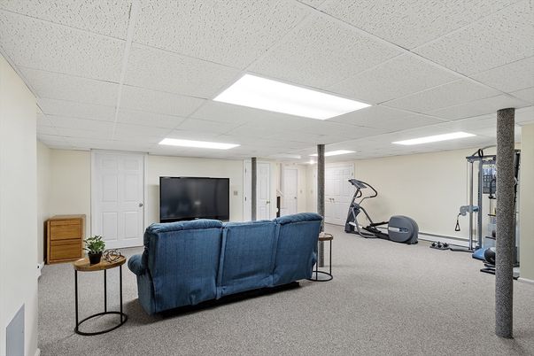Fitness Equipment, Interior, Living room, Recessed Lighting