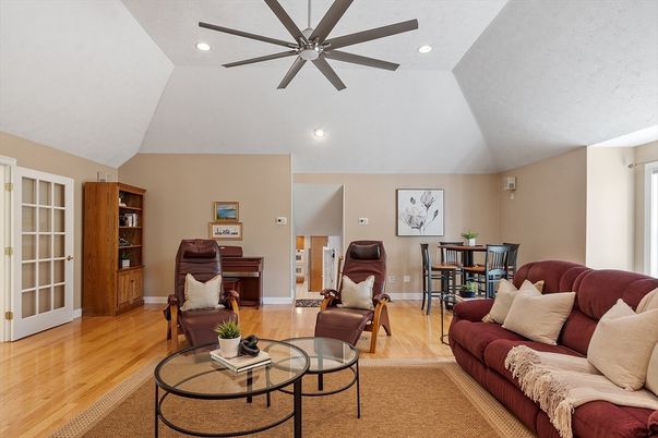 Dining room, Interior, Living room, Piano, Recessed Lighting, Wood Texture Flooring
