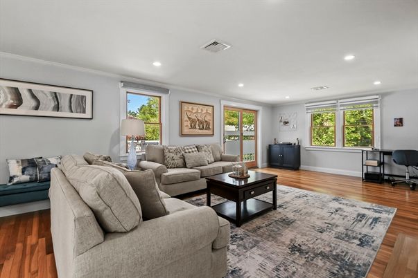 Interior, Living room, Recessed Lighting, Wood Texture Flooring