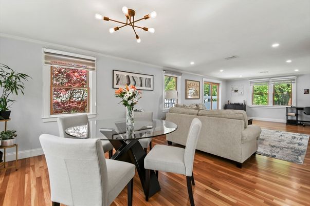 Dining room, Interior, Living room, Pendant Lights, Recessed Lighting, Wood Texture Flooring