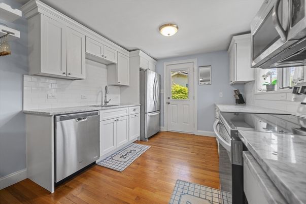 Interior, Kitchen, Stainless Steel Appliances, Wood Texture Flooring