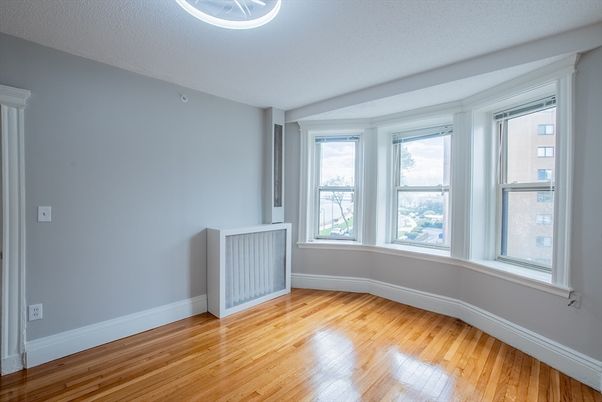 Chandelier, Interior, Recessed Lighting