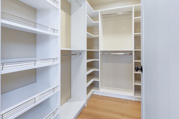 Interior, Walk-in Closets, Wood Texture Flooring