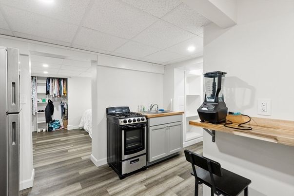 Interior, Kitchen, Recessed Lighting, Wood Texture Flooring