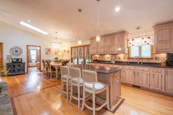 Dining room, Interior, Kitchen, Pendant Lights, Recessed Lighting, Wood Texture Flooring