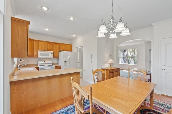 Chandelier, Dining room, Interior, Kitchen, Recessed Lighting, Wood Texture Flooring