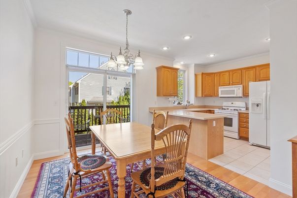 Chandelier, Dining room, Interior, Kitchen, Recessed Lighting, Wood Texture Flooring