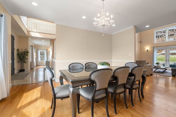 Chandelier, Dining room, Interior, Living room, Recessed Lighting, Wood Texture Flooring